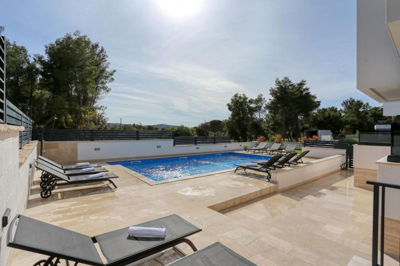 Villa Ankora 1 With Heated Pool Biograd Na Moru Extérieur photo